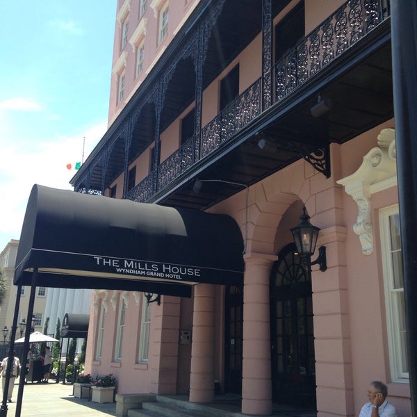 5/21/2015에 Nancy K.님이 Mills House Charleston, Curio Collection by Hilton에서 찍은 사진