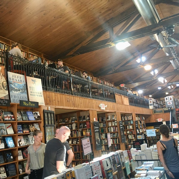 9/28/2019에 Nancy K.님이 Midtown Scholar Bookstore에서 찍은 사진