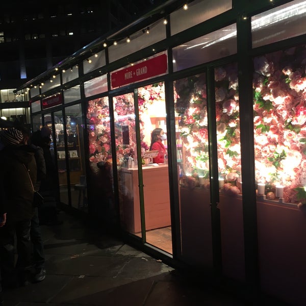 12/26/2021에 Nancy K.님이 The Holiday Shops at Bryant Park에서 찍은 사진