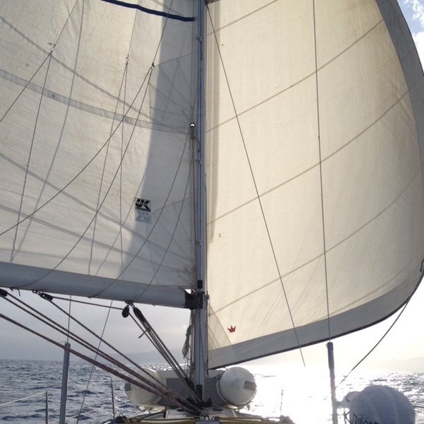 Das Foto wurde bei Sailing Experience Barcelona von Fabio M. am 4/4/2015 aufgenommen