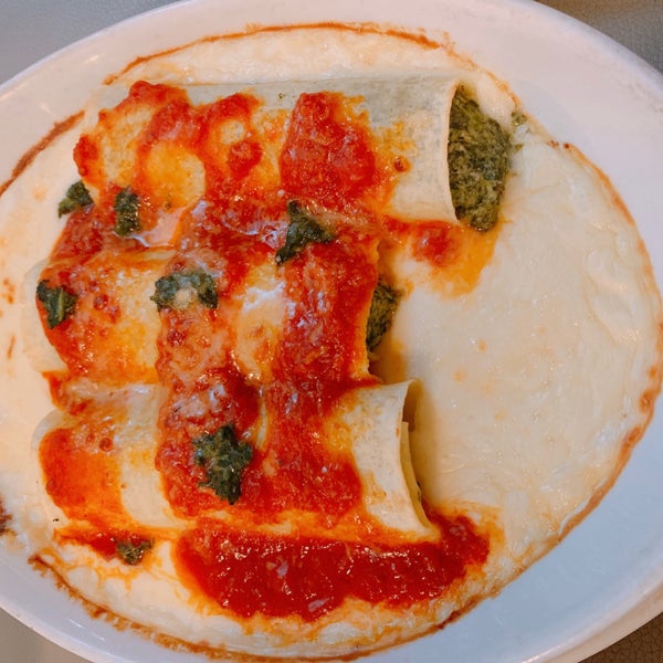 Das Foto wurde bei Little Italy (Pasta &amp; Pizza Corner) von Bibi M. am 8/14/2019 aufgenommen