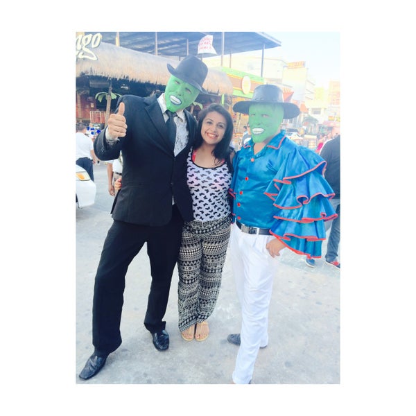 Das Foto wurde bei Plaza La Fiesta von Karina G. am 4/7/2015 aufgenommen