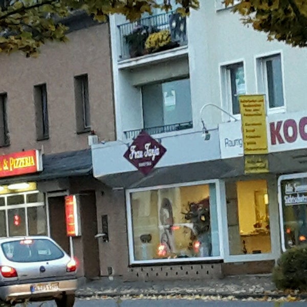 Frau Tanja Haarstudio Salon Barbershop In Leverkusen