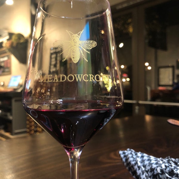 Photo taken at Meadowcroft Wines by Lisa Z. on 12/8/2019