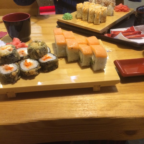 Вилки нет роллы. Роллы во владикавказе самые вкусные. Роллы во владимире. Вилки нет. Суши с угрем.