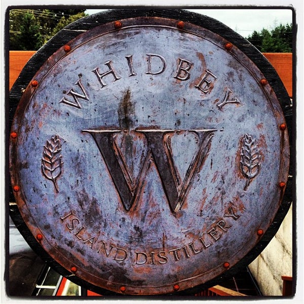 Das Foto wurde bei Whidbey Island Distillery von Chan D. am 9/16/2013 aufgenommen