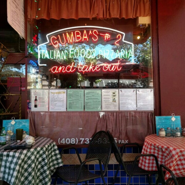 7/12/2016 tarihinde Iurii O.ziyaretçi tarafından Gumba&#39;s Italian Restaurant'de çekilen fotoğraf