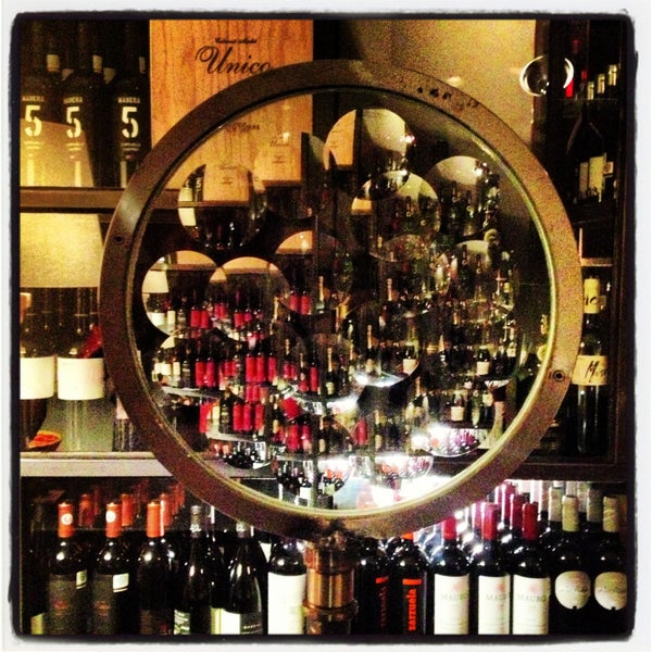 5/11/2013 tarihinde Alexis T.ziyaretçi tarafından Bar Tomate'de çekilen fotoğraf