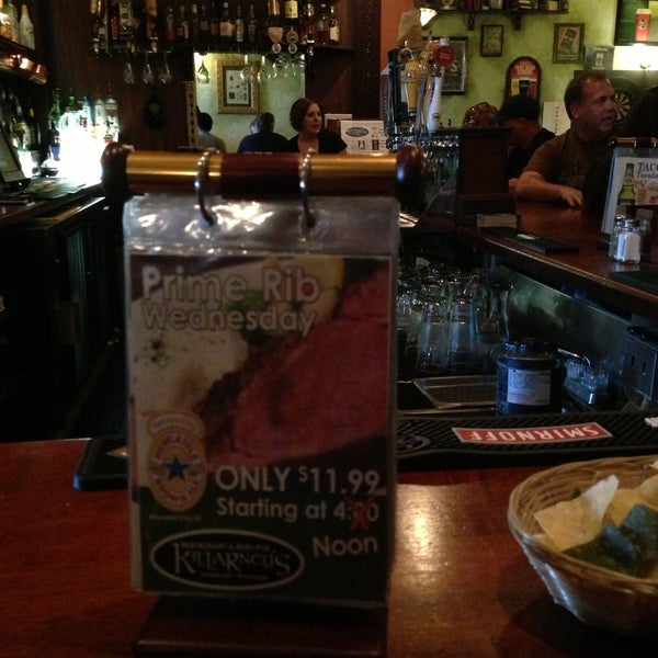 Снимок сделан в Killarney&#39;s Restaurant &amp; Irish Pub пользователем David N. 8/15/2013