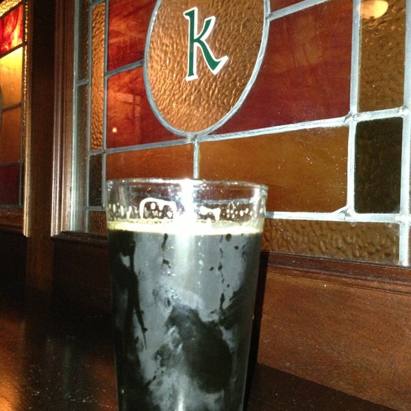รูปภาพถ่ายที่ Killarney&#39;s Restaurant &amp; Irish Pub โดย David N. เมื่อ 2/3/2013