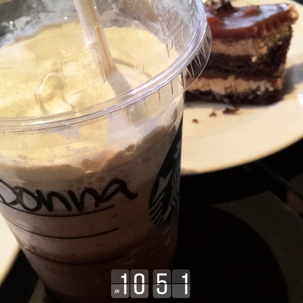 รูปภาพถ่ายที่ Starbucks (ستاربكس) โดย Dona เมื่อ 7/27/2018
