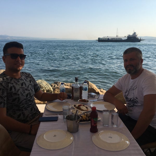 Photo taken at Gelibolu Sirena Cafe &amp; Bistro by Levent Y. on 6/8/2019