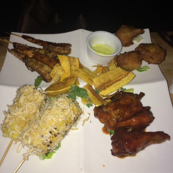 Снимок сделан в Suede: Modern Caribbean Cuisine пользователем Keda 12/21/2014
