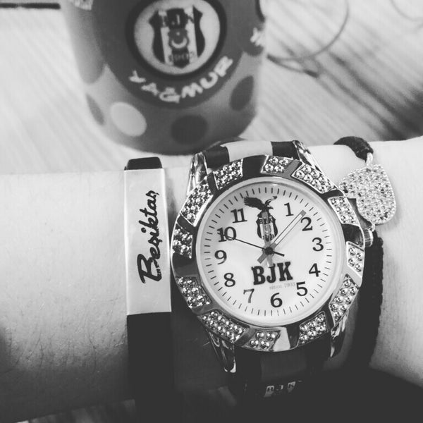 Футболка с поездом метро. Футболка депо. Мерч бульвар депо мерч бежевое худи old blood. Boulevard depo в толстовке. Принт депо.