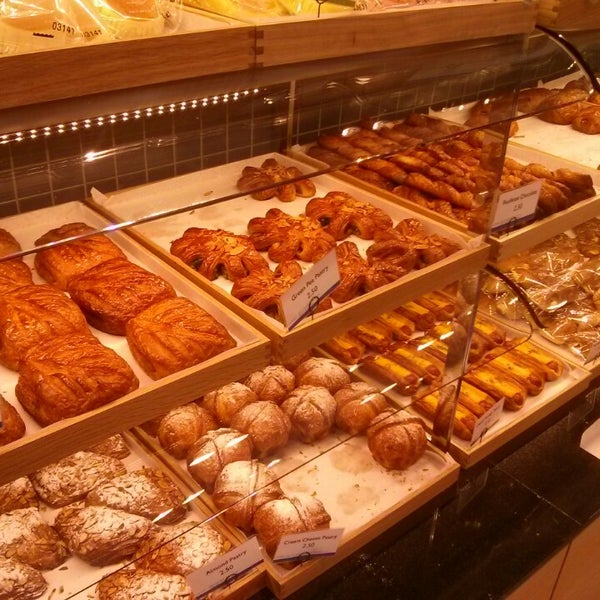 Paris Baguette Theater District 64 tips