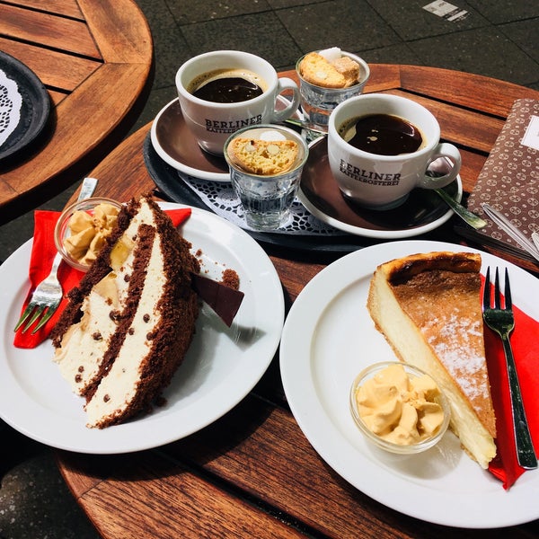 Das Foto wurde bei Berliner Kaffeerösterei von nurşen am 6/16/2018 aufgenommen