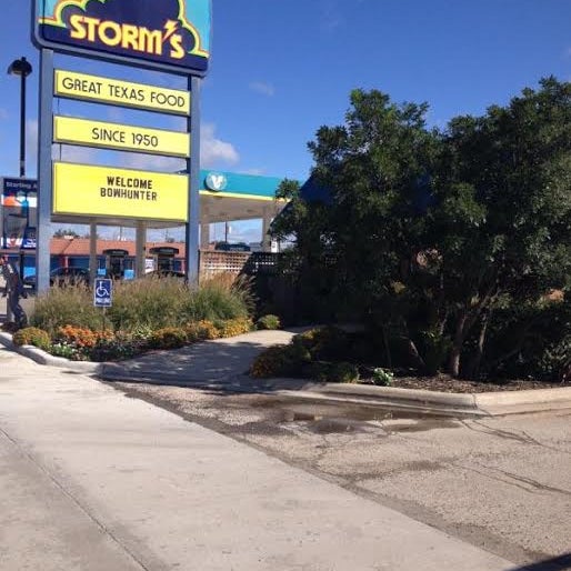 Foto scattata a Storm&#39;s Drive-in Lampasas da Storm&#39;s Drive-in Lampasas il 10/14/2014