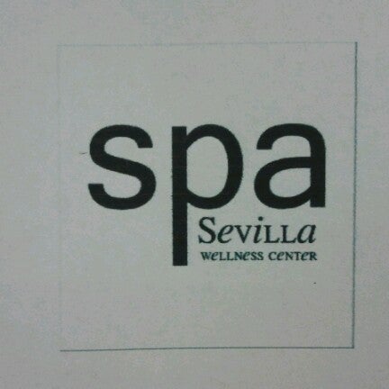 Photo taken at Hotel Meliá Sevilla by Alida V. on 10/27/2012
