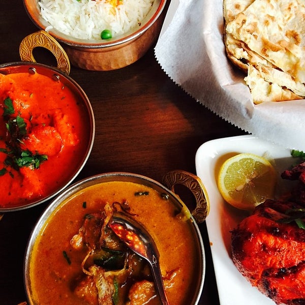 3/7/2014 tarihinde Airinziyaretçi tarafından Ruchi Indian Cuisine'de çekilen fotoğraf