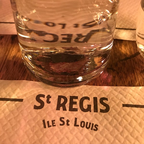 รูปภาพถ่ายที่ Le Saint-Régis โดย Sepehrdad D. เมื่อ 12/18/2019