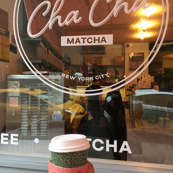 รูปภาพถ่ายที่ Cha Cha Matcha โดย april p. เมื่อ 10/27/2016