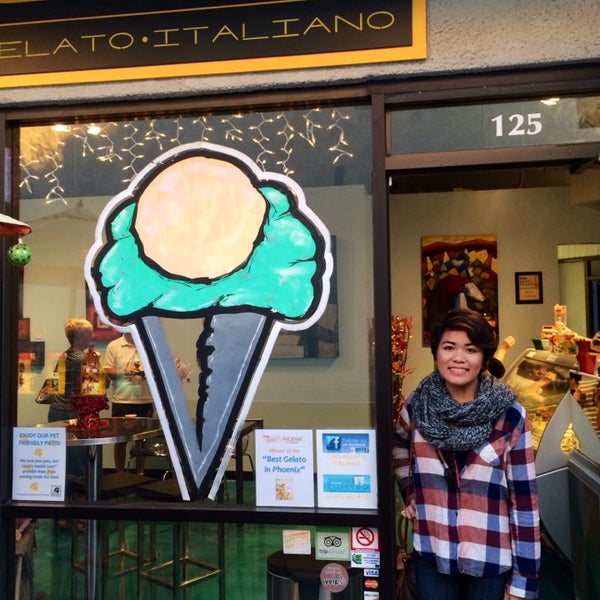 Photo taken at Cool Gelato Italiano by Ady P. on 12/30/2013