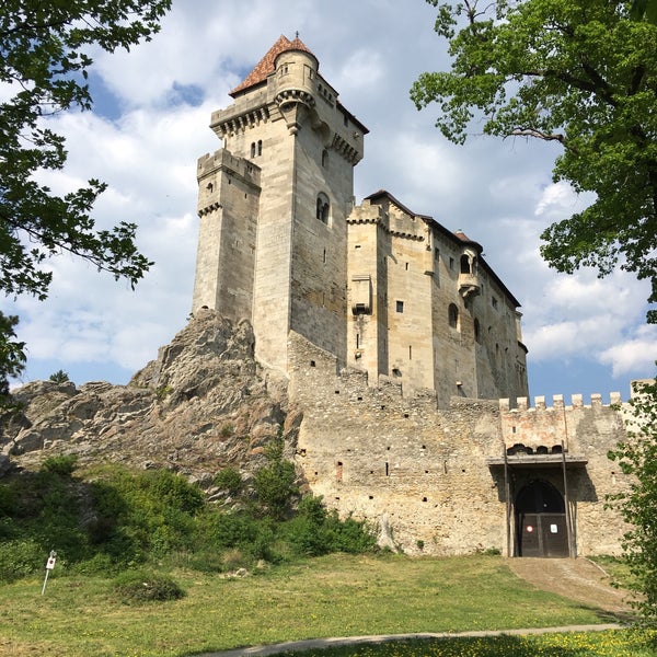 Das Foto wurde bei Burg Liechtenstein von Ярик З. am 4/22/2018 aufgenommen