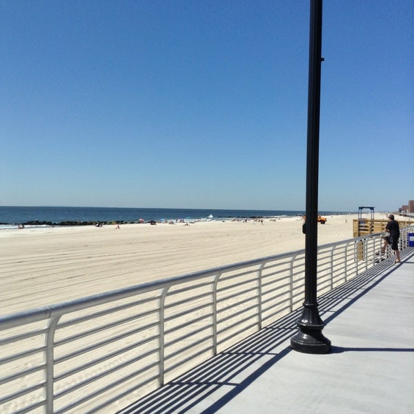 Are Dogs Allowed On The Long Beach Boardwalk