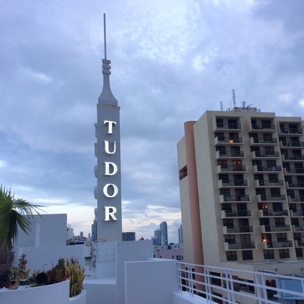 Foto tirada no(a) Dream South Beach Hotel por Marta K. em 7/18/2015