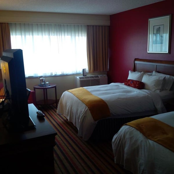Photo taken at Delta Hotels by Marriott Woodbridge by Joseph S. on 4/23/2014