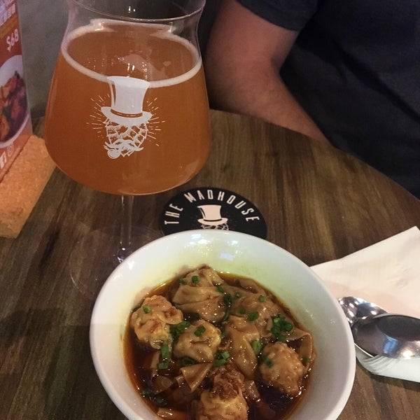 Photo taken at The Madhouse Taproom by Mortizia13 on 8/3/2019