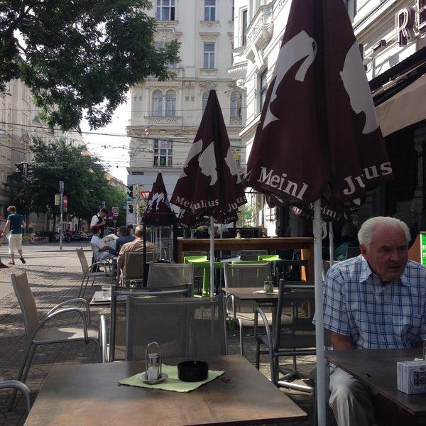 Vienna coffeehouse classic! Nice to sit outside and enjoy breakfast. Offers free Wifi.