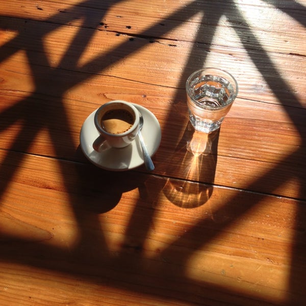 5/24/2013にVictor P.がBow Truss Coffee Roastersで撮った写真