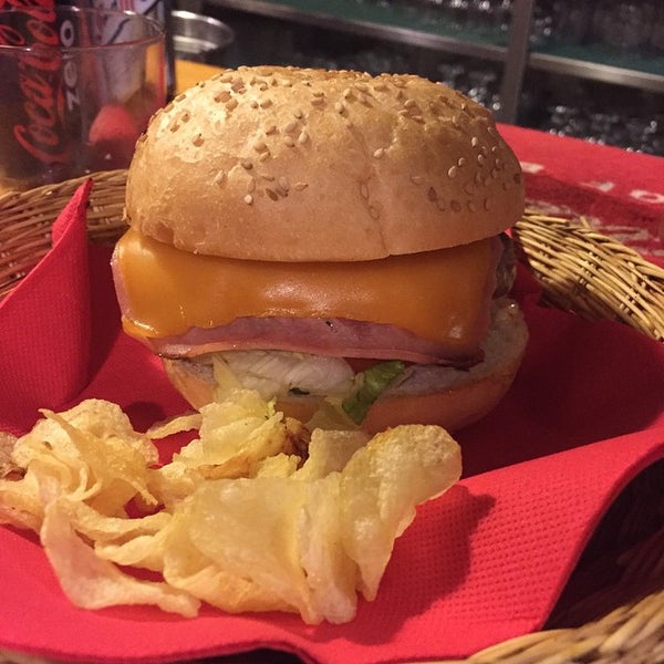 Foto scattata a Twins Burger da Alex il 11/1/2014