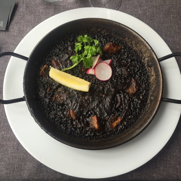 5/28/2016 tarihinde Anton O.ziyaretçi tarafından NO Restaurant'de çekilen fotoğraf