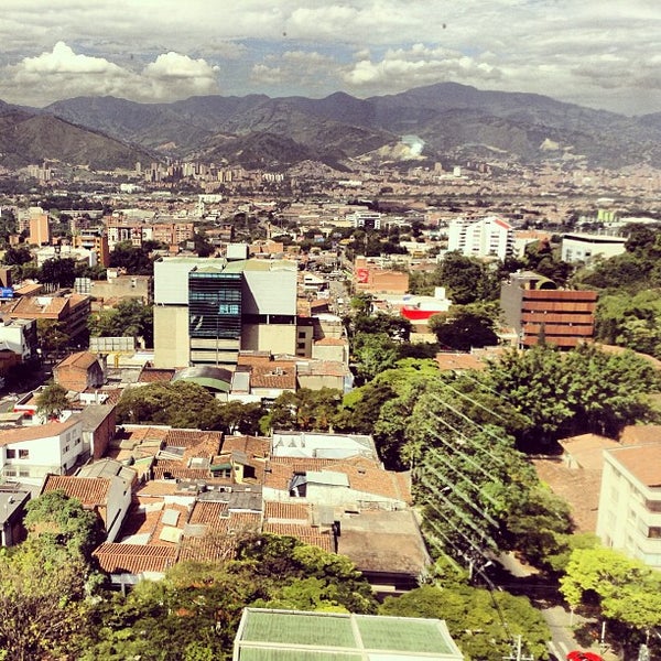 Photo taken at Diez Hotel Categoría Colombia by Juan David A. on 12/29/2012