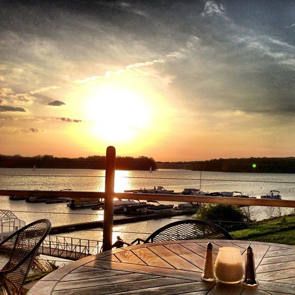 Rick's Cafe Boatyard Eagle Creek 70 tavsiye