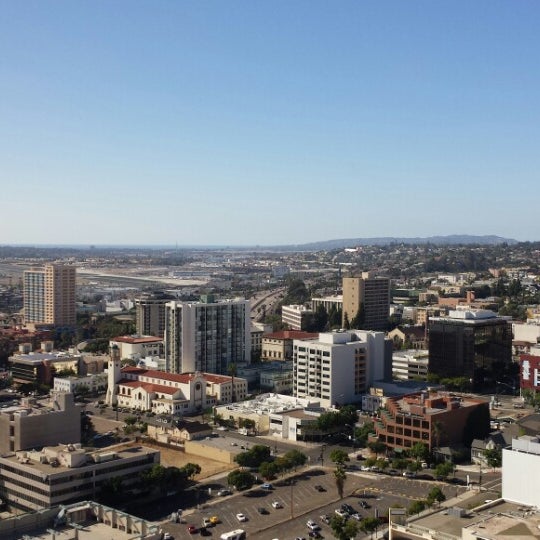รูปภาพถ่ายที่ The Declan Suites San Diego โดย Ryan W. เมื่อ 9/20/2014