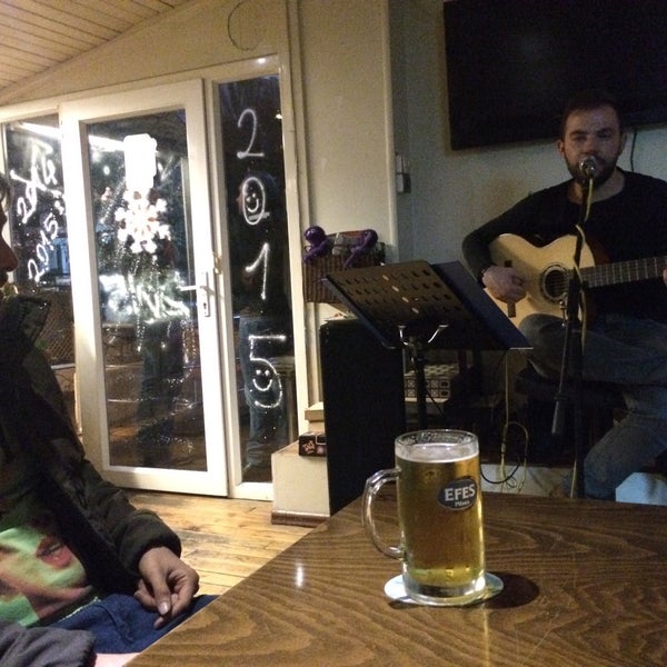 12/26/2014에 ömür k.님이 Ribella Pub에서 찍은 사진