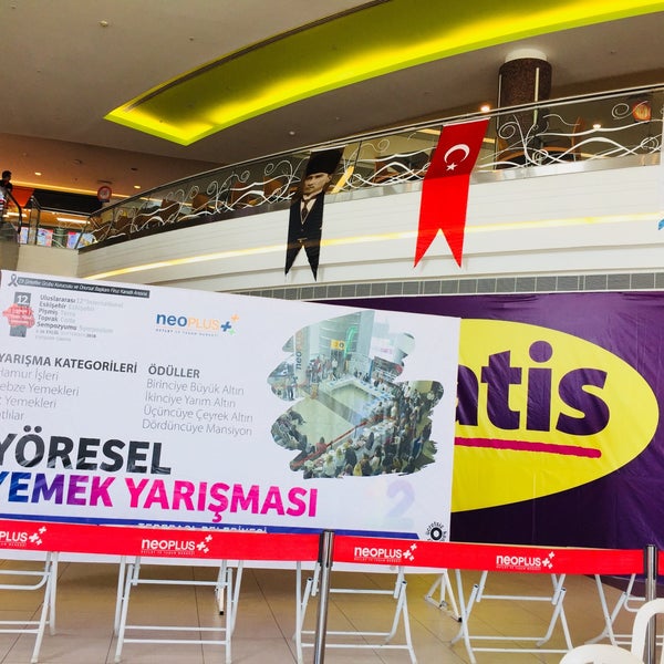 Photo taken at Neoplus Outlet ve Yaşam Merkezi by T. D. on 9/9/2018