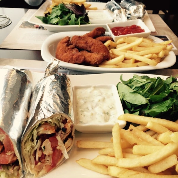3/5/2015にHafsaがIstanbul Borek &amp; Kebabで撮った写真