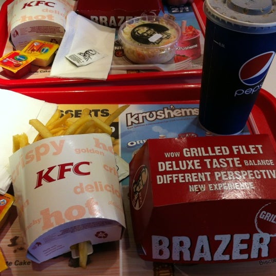 10/24/2012에 Zeela M.님이 KFC에서 찍은 사진