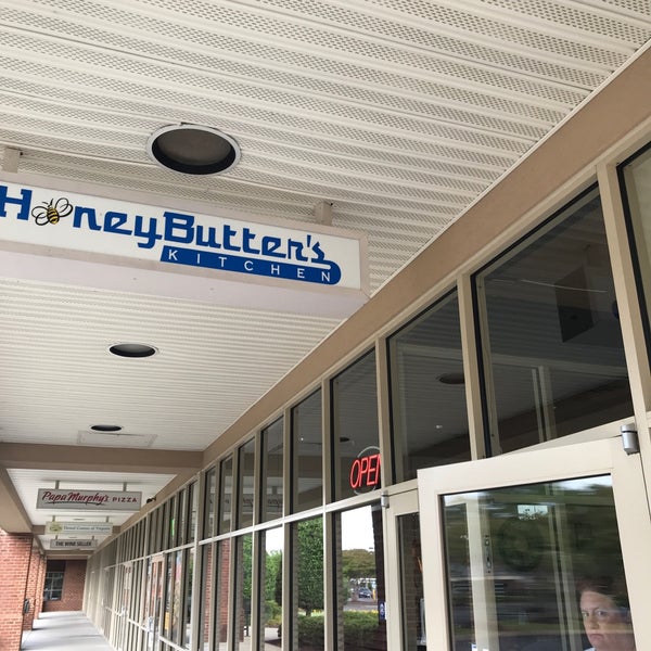 Photo taken at Honey Butter&#39;s Kitchen - Monticello Ave by bill c. on 8/3/2019