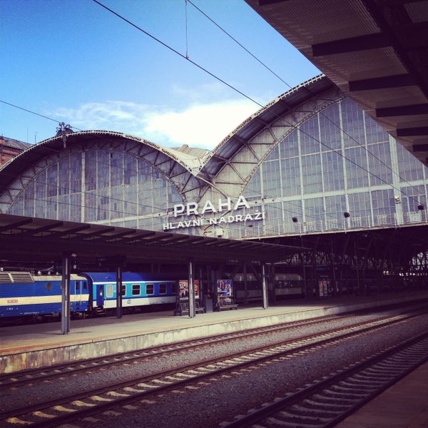 Foto scattata a Stazione di Praga Centrale da emojischwein il 4/13/2013