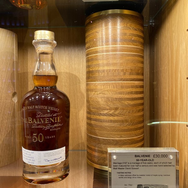Das Foto wurde bei The Scotch Whisky Experience von Yong Yong T. am 12/1/2019 aufgenommen