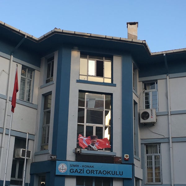 Photo taken at Gazi Ortaokulu by 🎈🎈PİNAR🎈🎈 on 9/19/2016