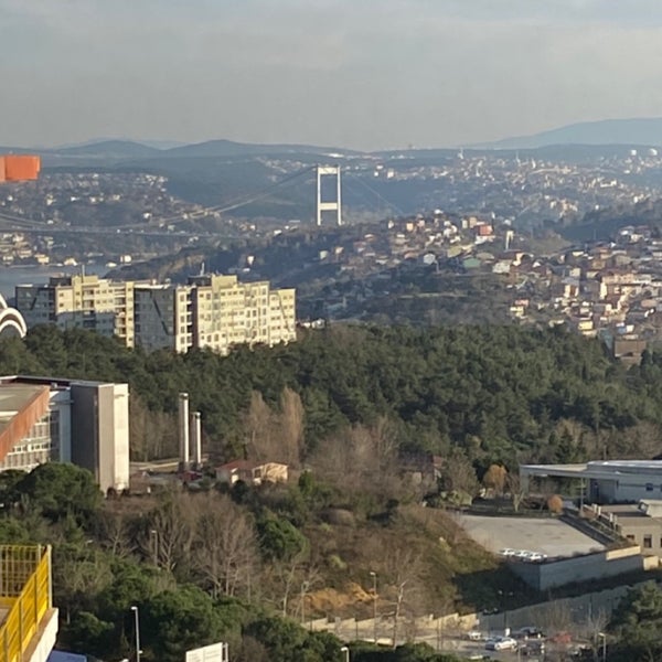 Foto scattata a Hilton Istanbul Maslak da İ _ O. il 1/21/2023