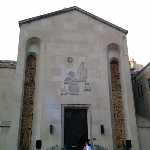Foto tirada no(a) St. Vartan Armenian Cathedral por Serko A. em 6/7/2014