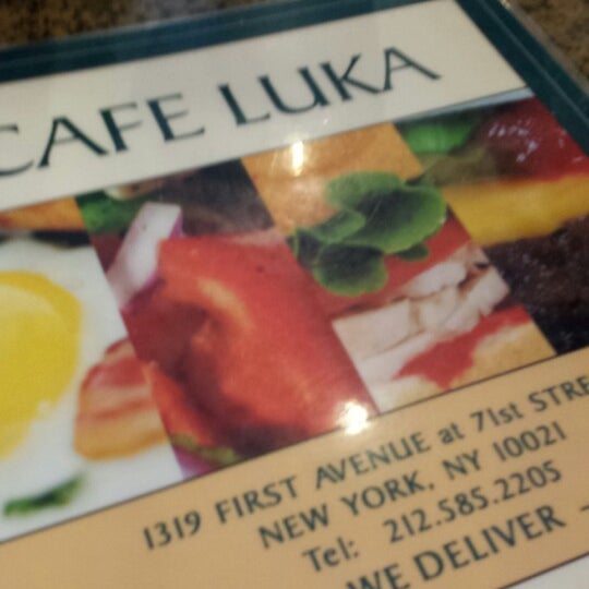 รูปภาพถ่ายที่ Cafe Luka โดย Paula S. เมื่อ 4/8/2014