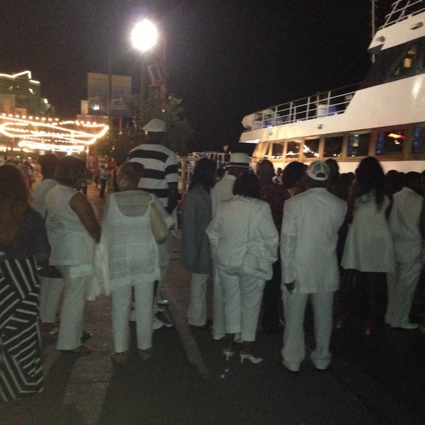 8/18/2013에 Sheena B.님이 Spirit of Chicago Cruises에서 찍은 사진